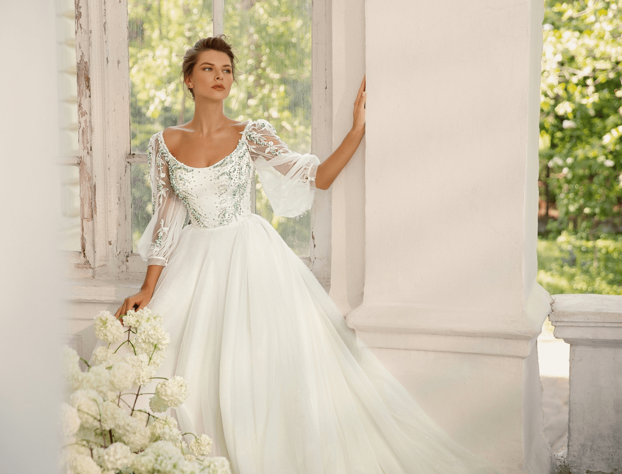 Tulle and lace Aline wedding dress with flowy sleeves, tulle wedding dress, wedding dresses with lace, puffy sleeves, aline wedding dress with long sleeves, wedding dress designers Canada, wedding dress in Canada, wedding dresses in Ontario, wedding dresses online Canada, wedding dresses online shop,