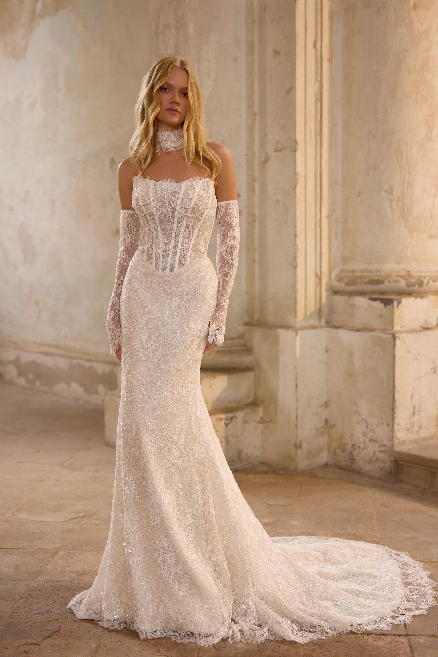 fit and flare wedding dress, basque waist, scoop neckline, chantilly wedding dress, removable sleeves