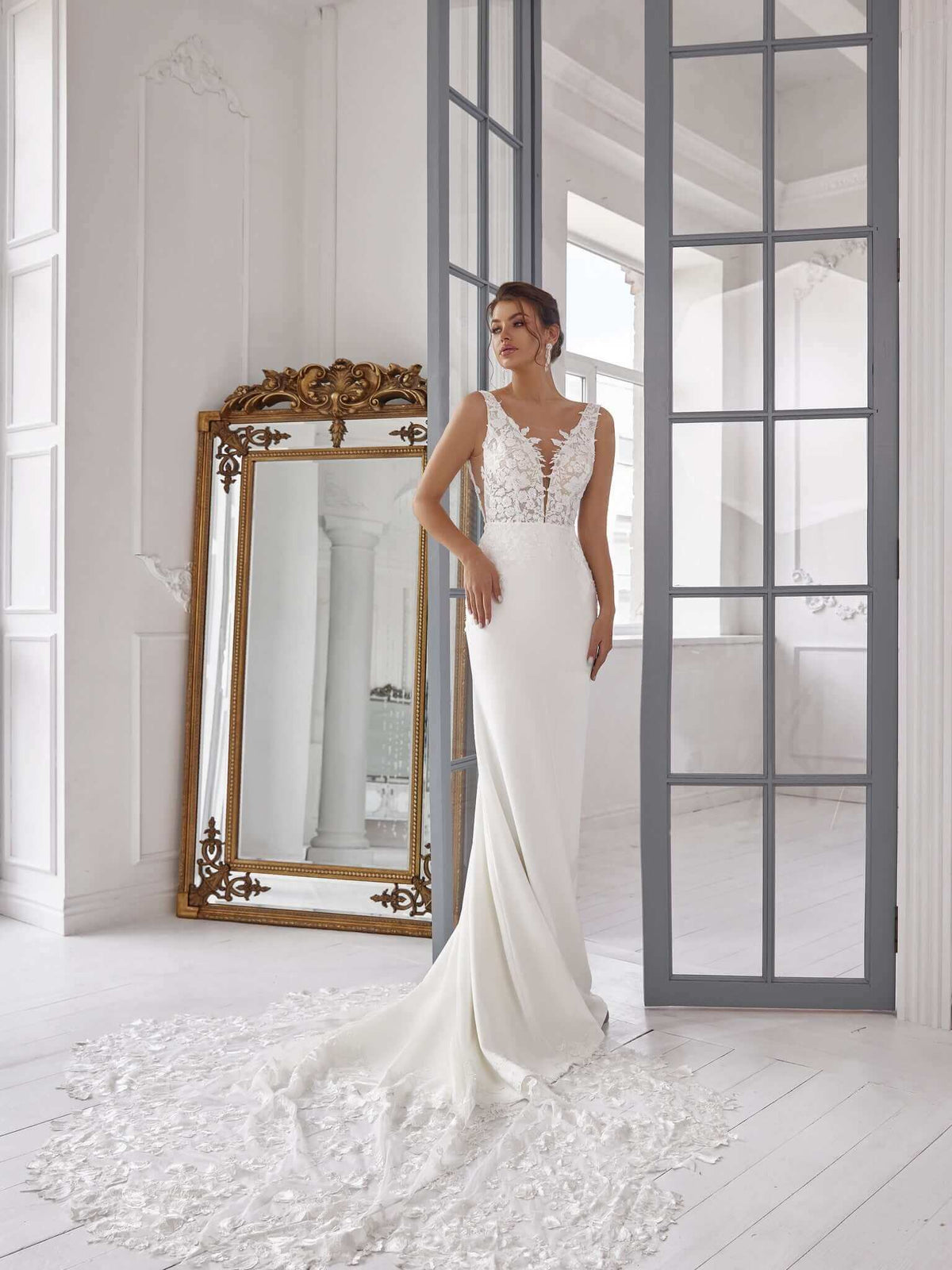 crepe wedding dress, bridal shops in Canada, bridal shops near me, bridal store in orleans, bridal store in ottawa, fit and flare wedding dress