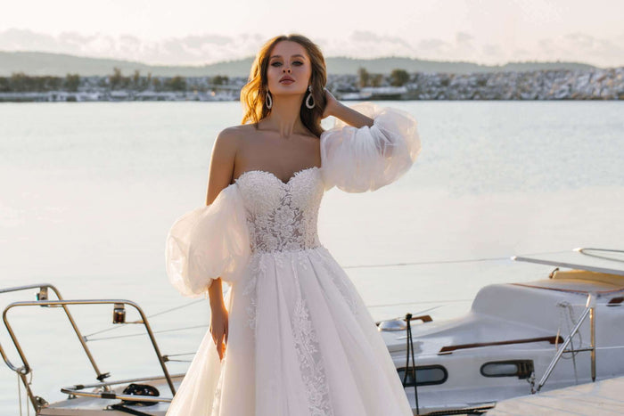 best bridal boutique, best bridal shop ottawa, best bridal shop, best bridal store ottawa, best bridal store, best wedding store ottawa, Aline wedding dress