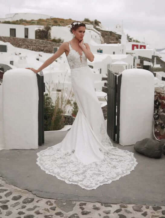 bridal sample sales ottawa, bridal samples, brides sample sale, buy sample wedding dresses, bridal shop, bridal shops Canada, fit and flare wedding dress