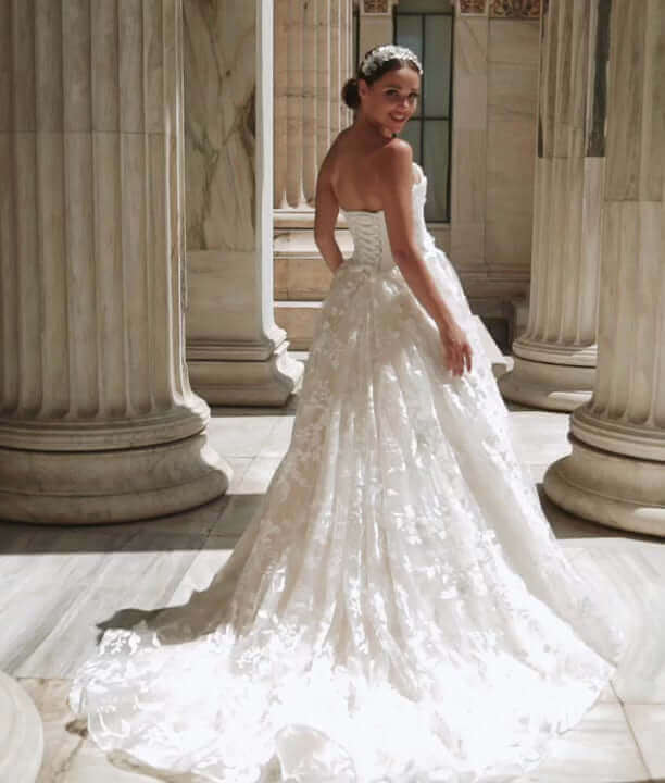wedding dress designers Canada, wedding dress in Canada, wedding dresses in Ontario, wedding dresses online Canada, aline wedding dress