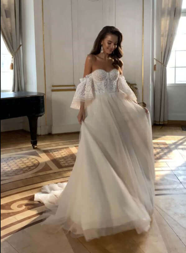 aline wedding gown, wedding gowns Canada, wedding gowns montreal, wedding gowns online Canada, wedding store Ottawa, lace wedding dress