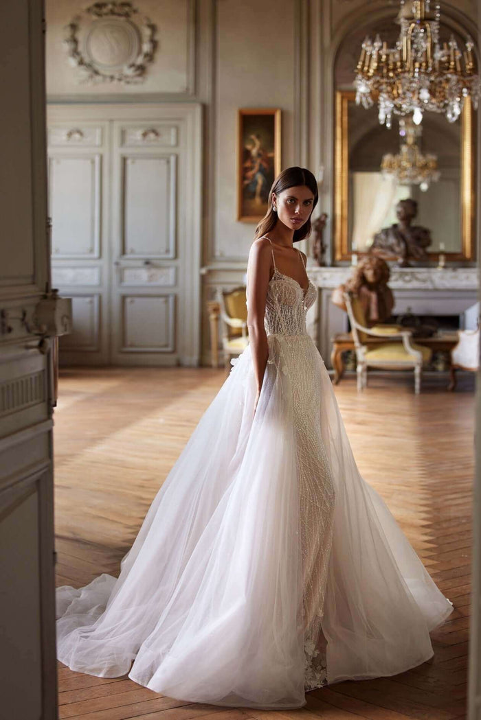 best bridal boutique ottawa, best bridal shop ottawa, designer wedding dresses near me, lace wedding dress, fit and flare wedding dress