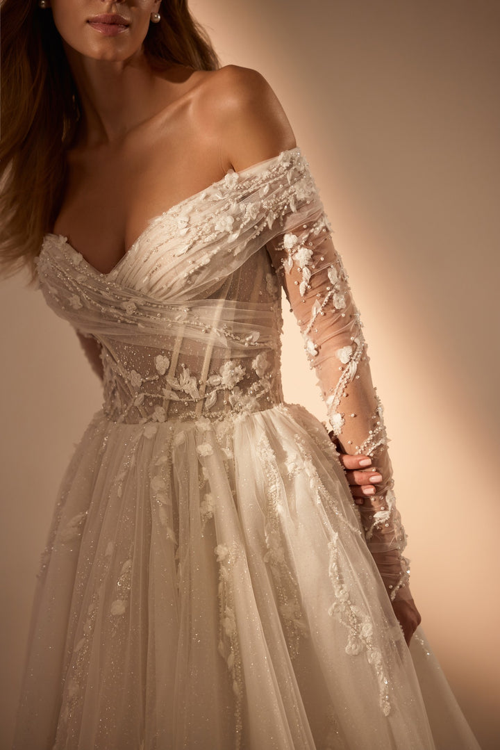  designer wedding dresses in ottawa,best bridal shop ottawa,glitter tulle,champagne bridal gown,tulle wedding dress,




