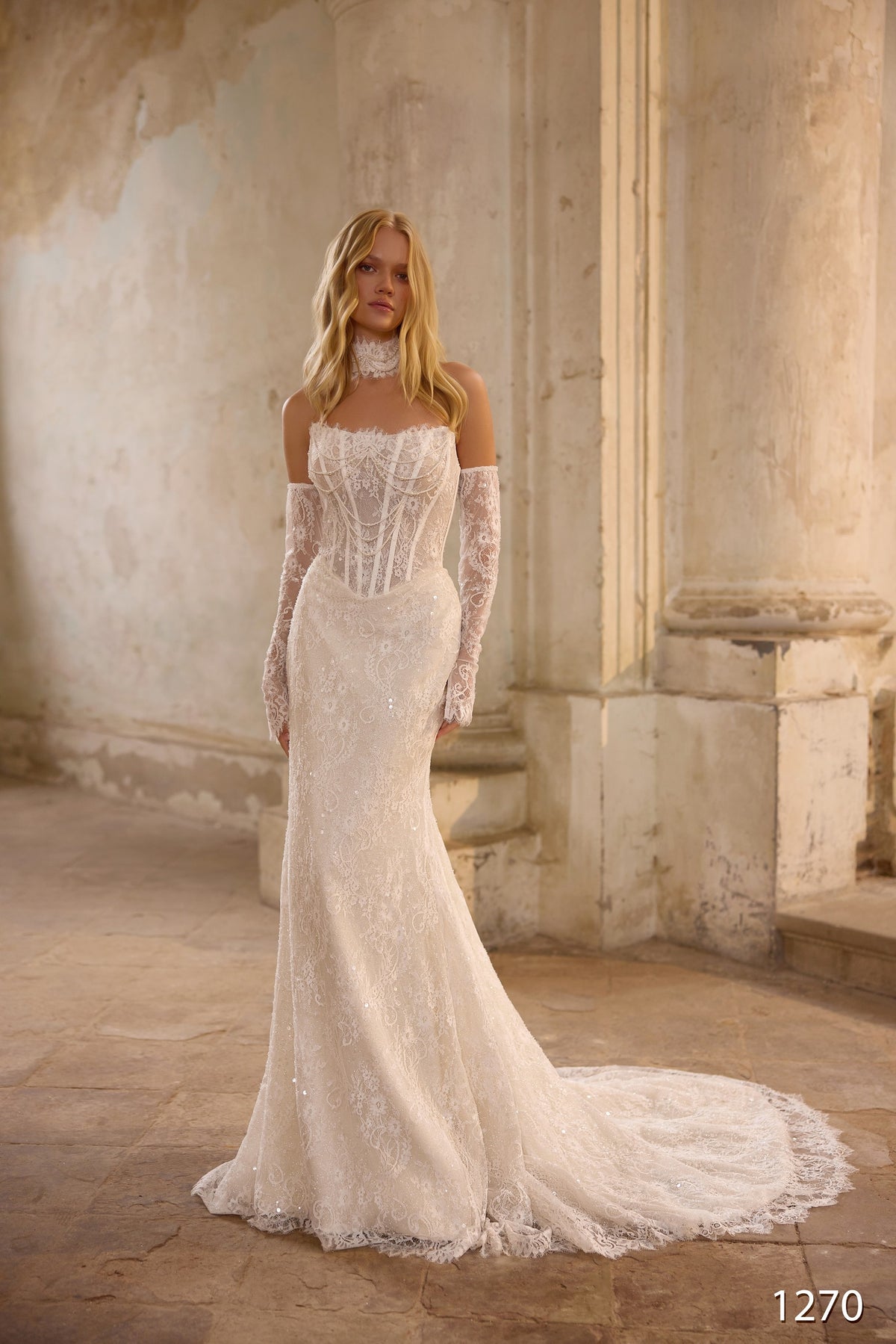 fit and flare wedding dress, basque waist, scoop neckline, chantilly wedding dress, removable sleeves