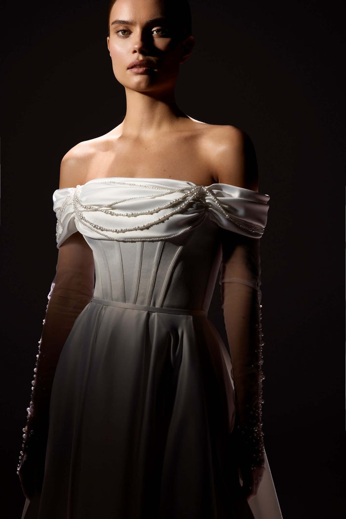 satin bridal gown,satin dress,satin wedding dress,flowy wedding dress,flowy wedding dresses,bridal shop,bridal shops Canada,bridal shops in Canada, a-line wedding gown
