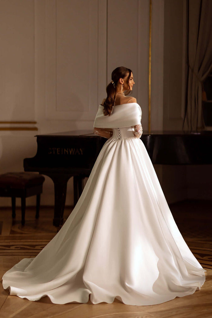 plain wedding dress, canada wedding gowns, canada wedding gowns, canadian wedding dresses, dreamy dress Ottawa,