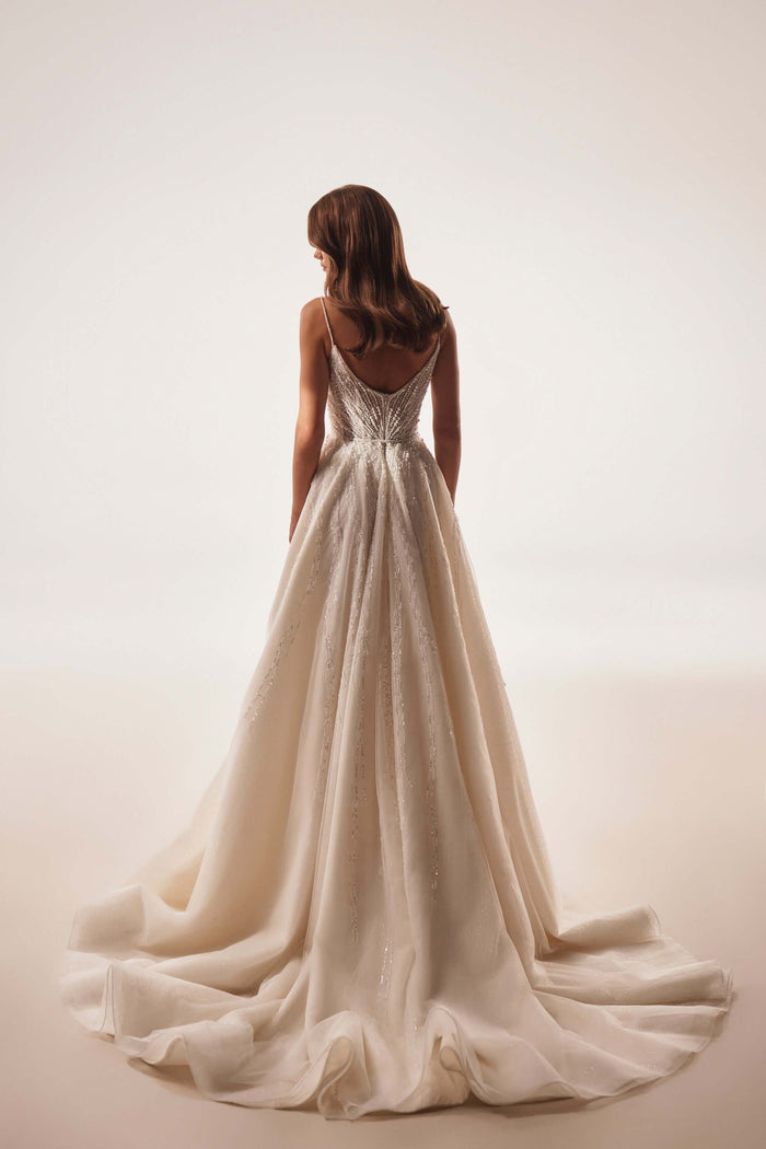 shimmer wedding dress,sparkling wedding dress,wedding dresses in Ontario,wedding dresses online Canada,wedding dresses online shop,bridal gown sample sales,bridal gown sample, A-Line wedding gown