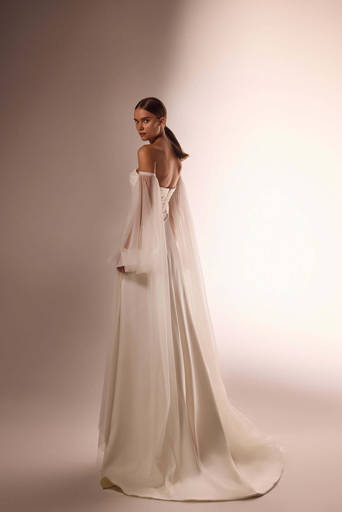 romantic dresses,romantic wedding dresses,wedding dress with train, sweetheart wedding dress, fitted wedding gown