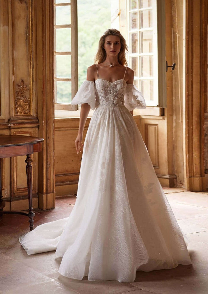 light wedding dresses, light wedding dress, flowy wedding dress, flowy wedding dresses, dresses with short sleeves