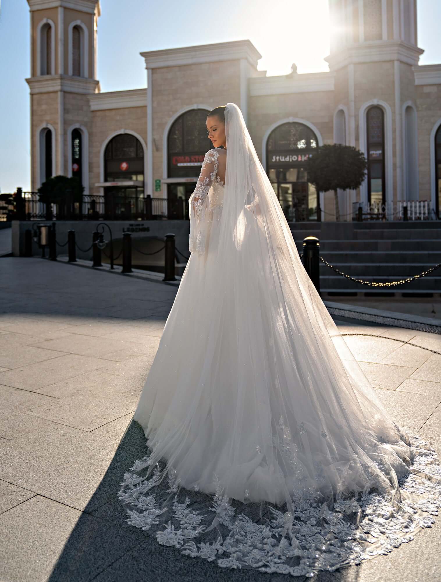 wedding dress veil at Poshfair