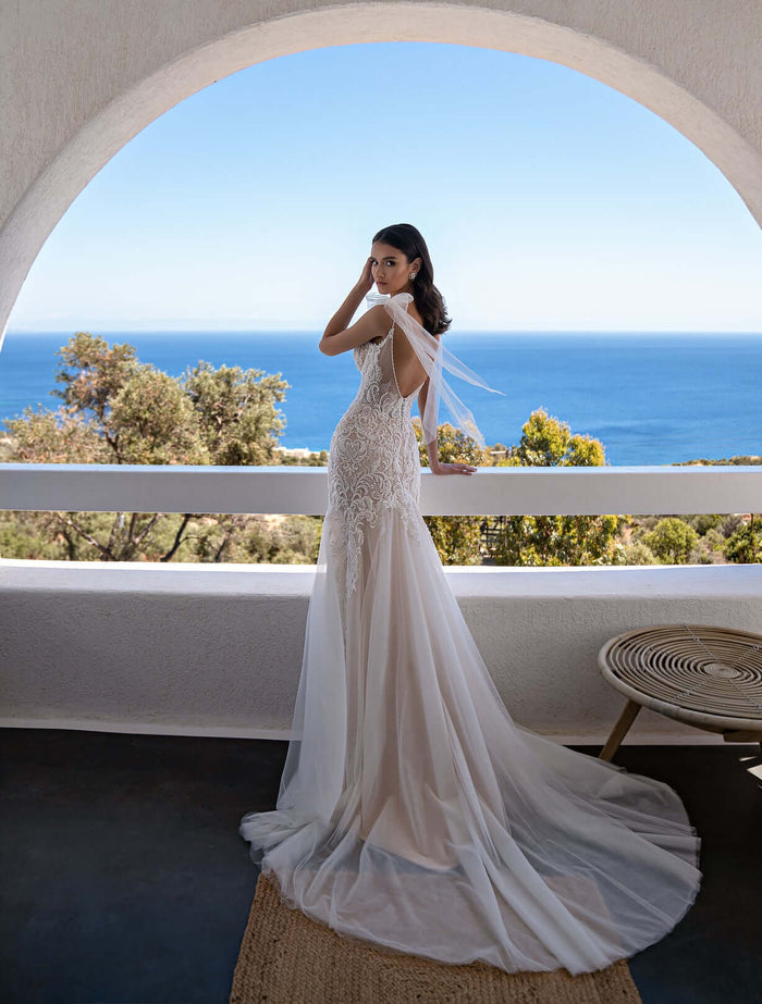 fitted and flare wedding dress, mermaid wedding dress, mermaid style wedding dress, lace wedding dress