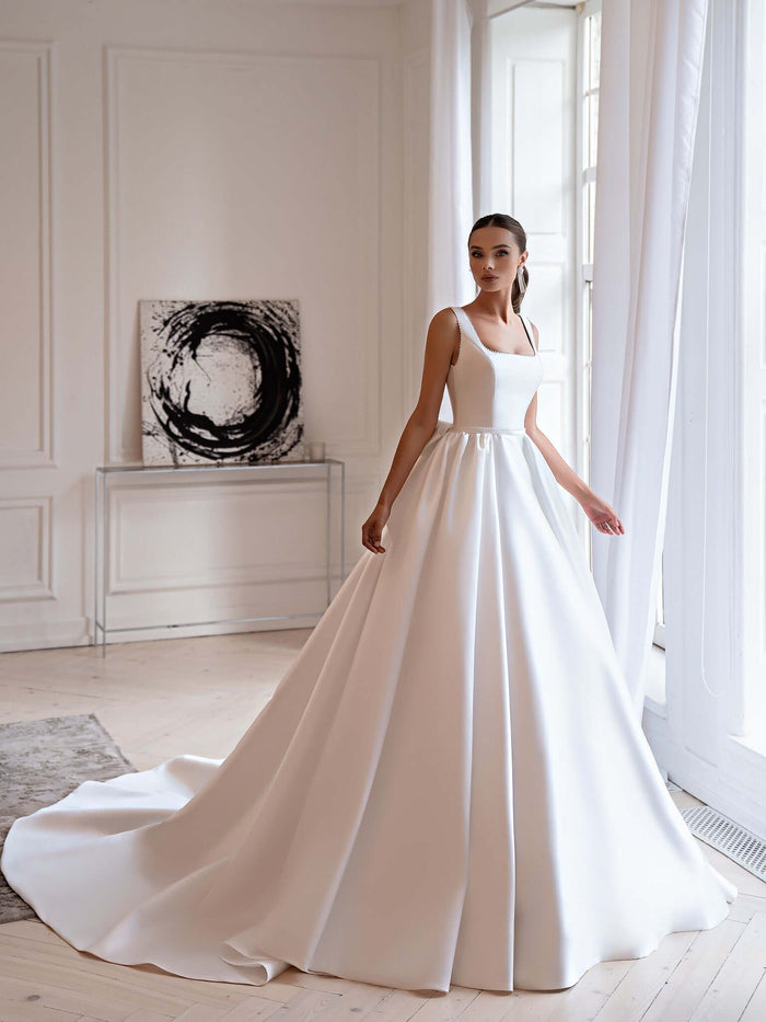 wedding dresses in ottawa, square neckline, aline wedding dresses, bridal shops in ottawa, a-line dresses, low back wedding dresses, satin wedding dress