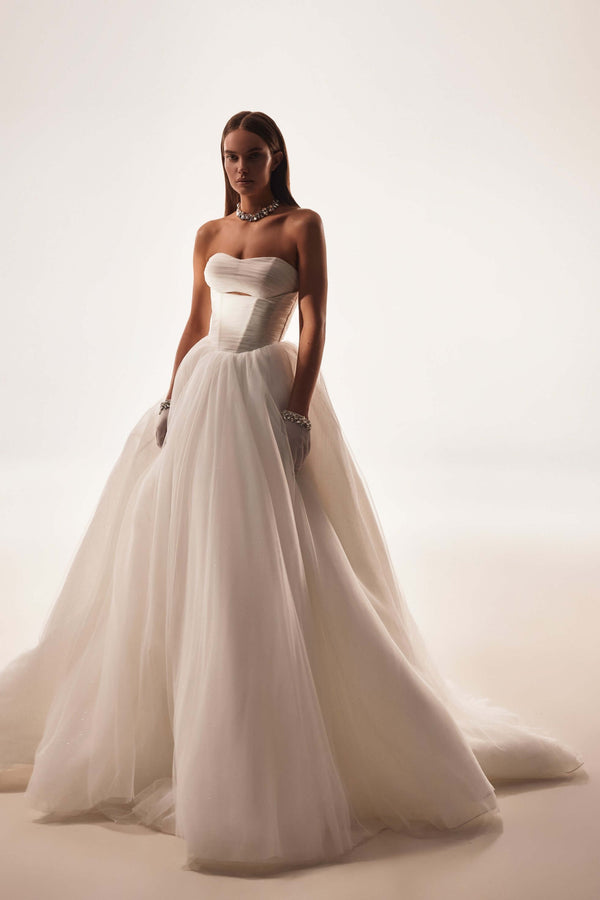 basque waist, champagne bridal gown,
champagne gown,
champagne wedding dress,
bridal gown sample,

