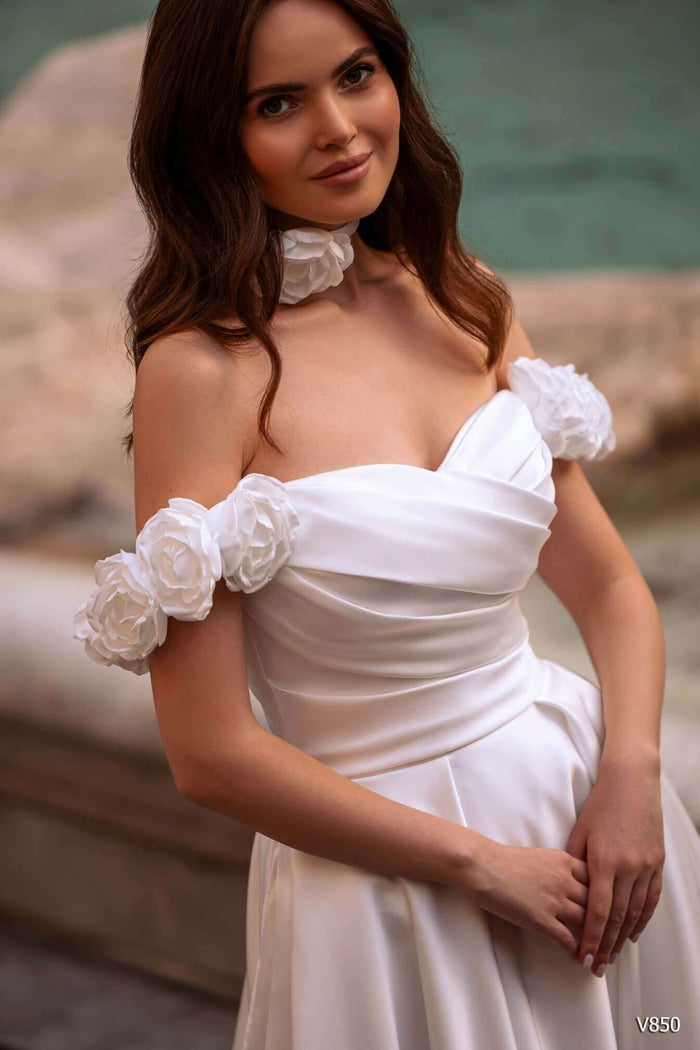 best bridal store ottawa, best bridal store, best wedding store ottawa, best wedding store, boutique in Ottawa, boutiques in Ottawa, satin wedding dress