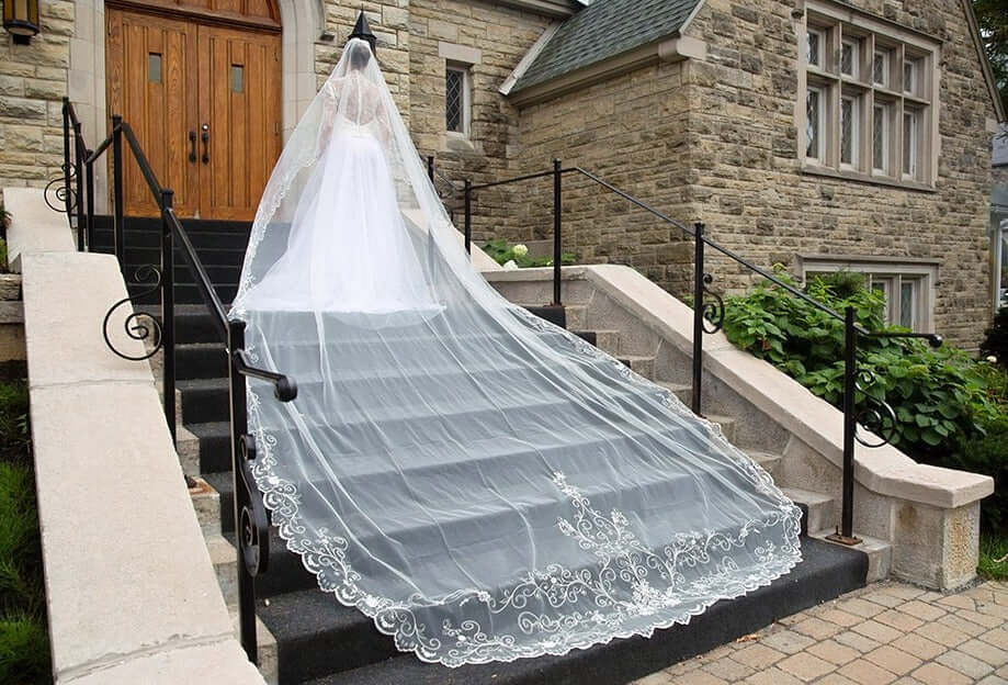 wedding dress veil at Poshfair