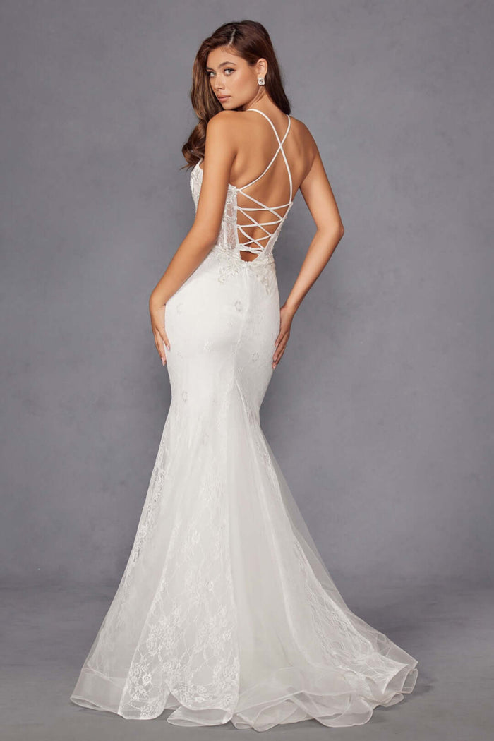 mermaid wedding dress ottawa, corset wedding dress in orleans, best bridal store in ottawa, bridal boutique in orleans, ottawa. wedding dress with spaghetti straps
