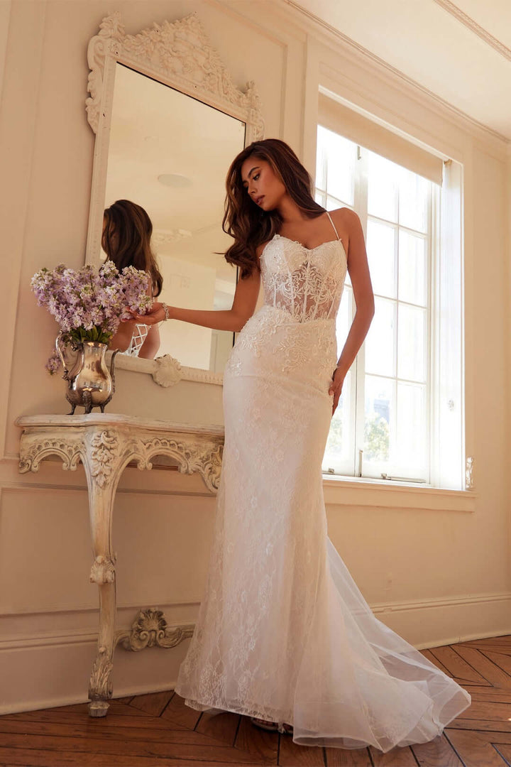 mermaid wedding dress ottawa, corset wedding dress in orleans, best bridal store in ottawa, bridal boutique in orleans, ottawa. wedding dress with spaghetti straps
