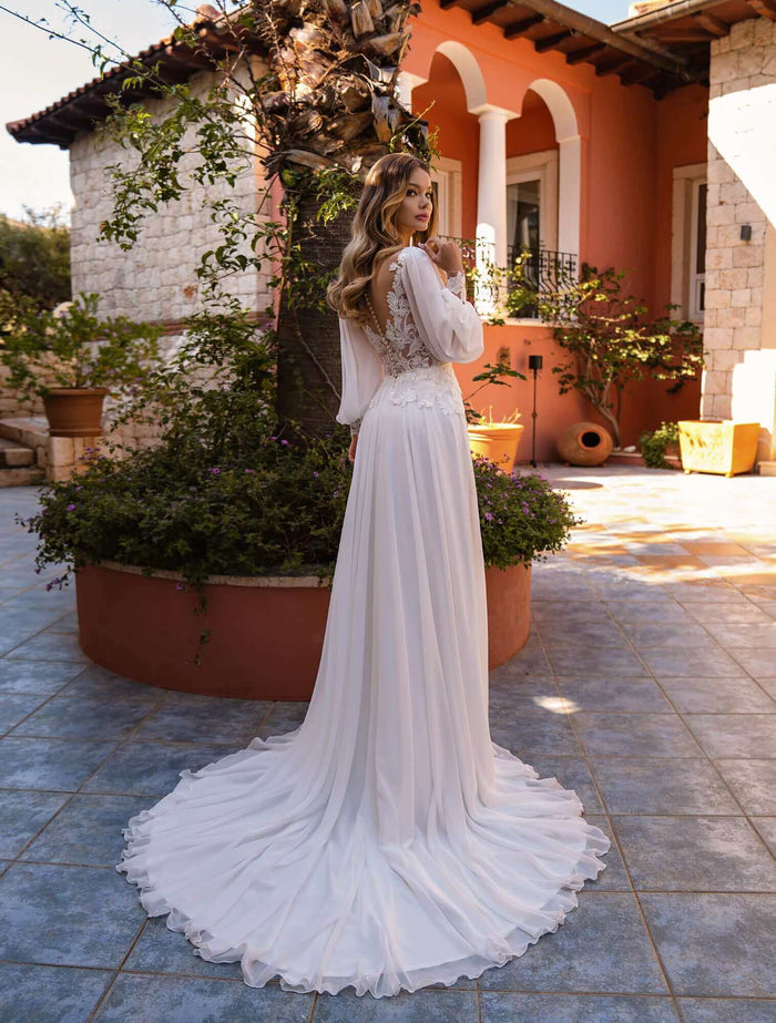 wedding dress designers Canada, wedding dress in Canada, wedding dresses in Ontario, wedding dresses online Canada, aline wedding dress