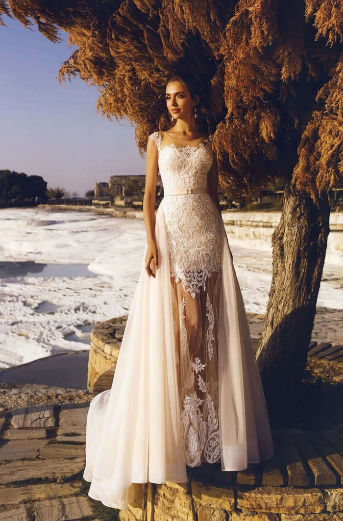 best bridal sale ottawa, best bridal sale, bridal discount, bridal dress samples for sale, bridal dresses for sale, bridal dresses on sale, lace wedding dress