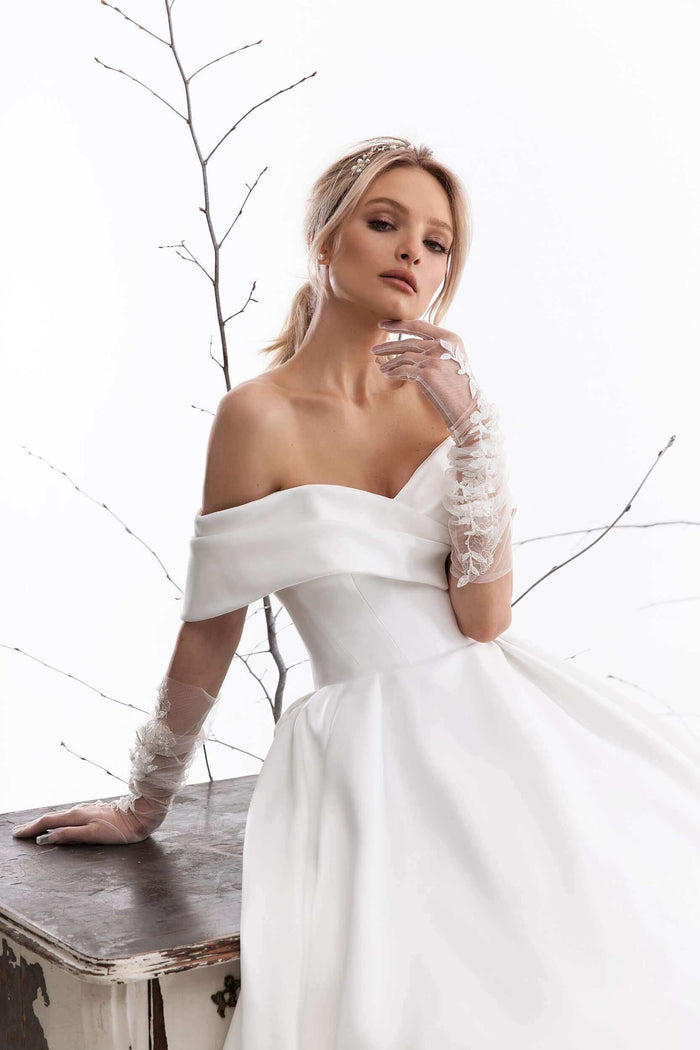 luxe bridal Algonquin, made with love bridal Canada, made with love bridal store, online wedding dresses Canada, satin wedding dress