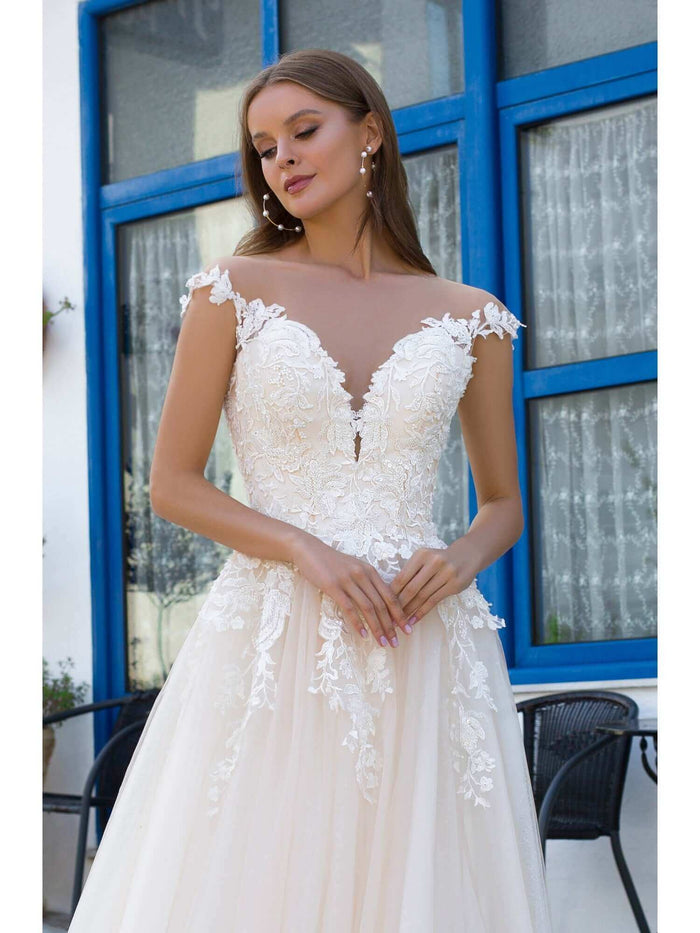 wedding dress Canada, wedding dress designer Canada, wedding dress designers Canada, wedding dress in Canada, aline wedding dress