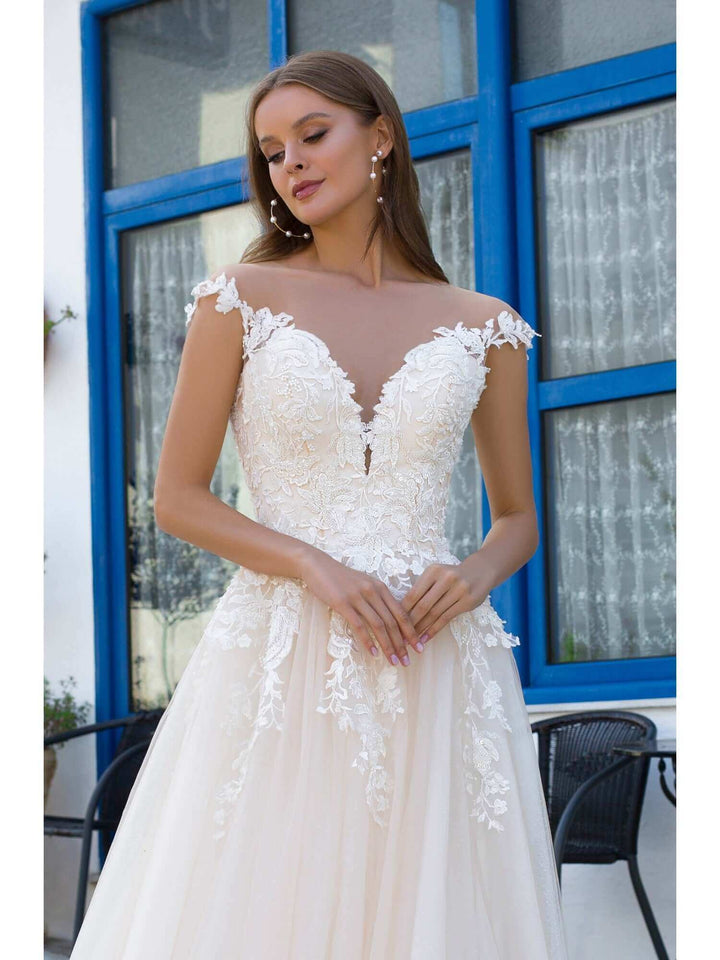 wedding dress Canada, wedding dress designer Canada, wedding dress designers Canada, wedding dress in Canada, 