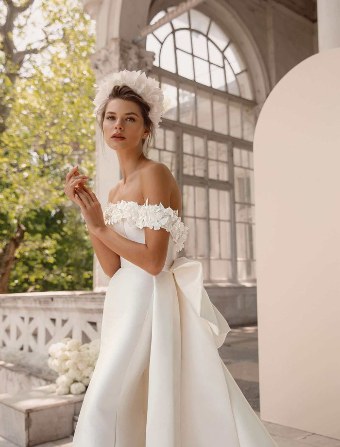 satin wedding dress, satin dress, satin bridal gown, orleans bridal boutique, orleans bridal shop, orleans bridal store, ottawa bridal boutiques, mikado wedding dress