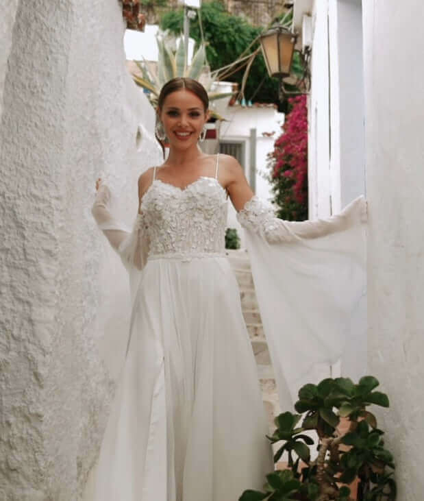 summer wedding dress, ottawa wedding dress stores, ottawa bridal stores, ottawa bridal shops, ottawa bridal boutiques, aline wedding dress