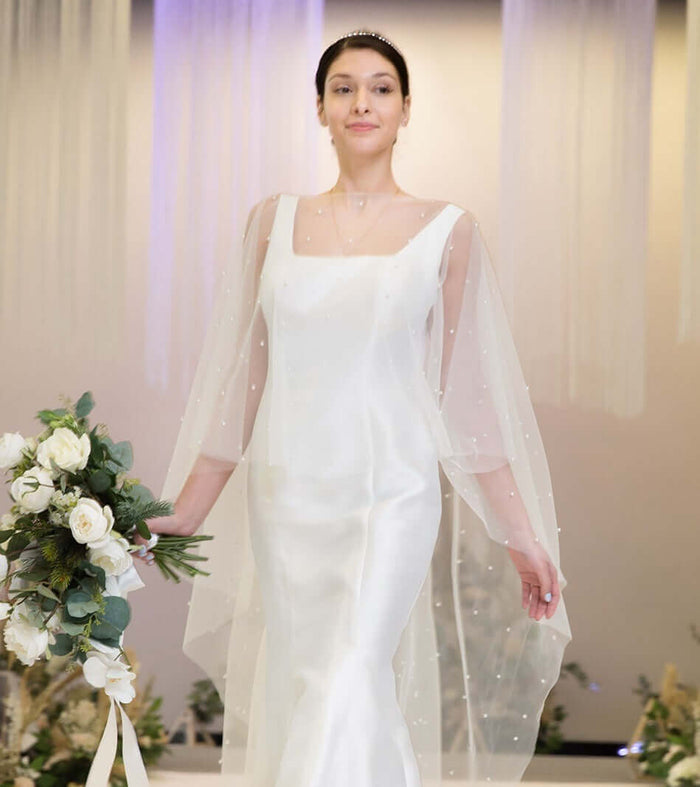 canadian wedding dress designers, canadian wedding dress, wedding dress low back, wedding dress mermaid, wedding dress wings, mermaid wedding dress
