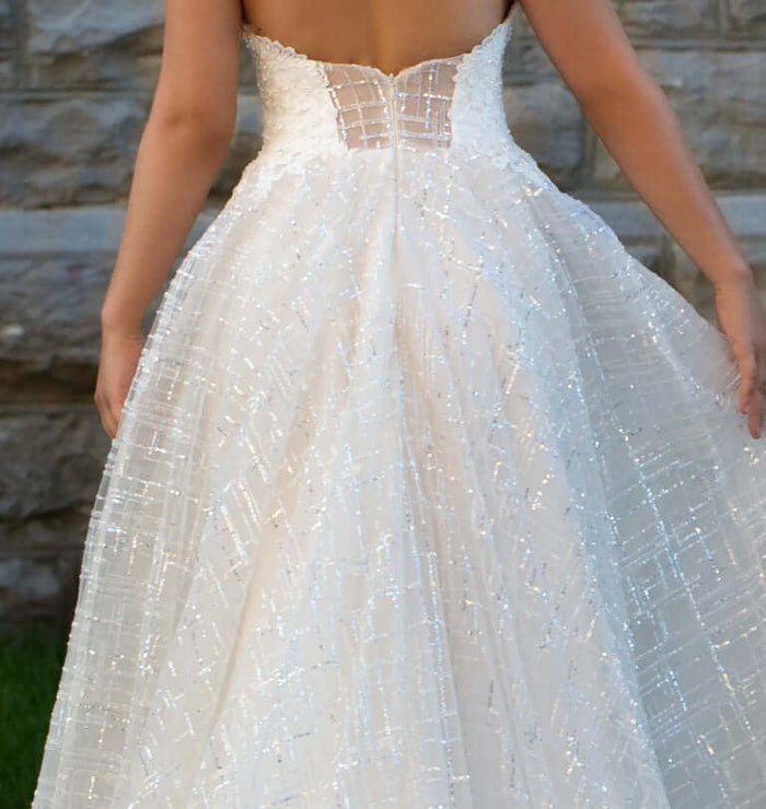 tulle wedding dress, aline lace wedding dress, wedding dress under 1000, sample wedding dress sale near me, sparkly wedding dress