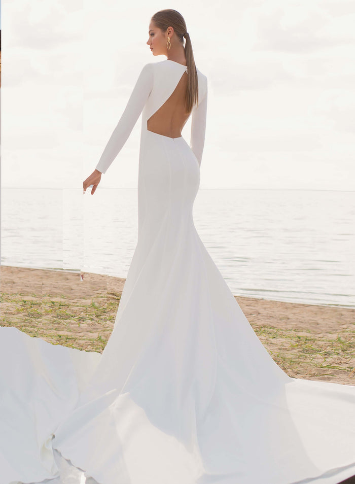  designer wedding dresses, bridal designer in orleans, bridal designer, canada wedding dress designers, couture wedding dress in ottawa,fit and flare wedding dress