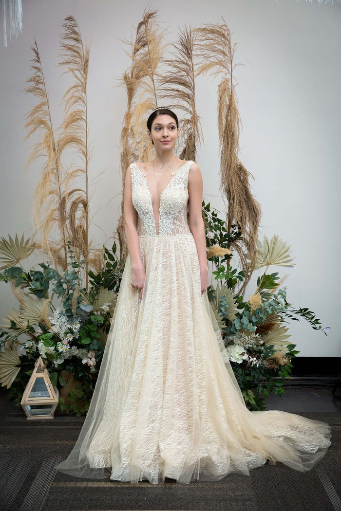 bridal boutique in orleans, bridal boutique near me, bridal boutiques near me, bridal dress samples for sale, bridal boutique in orleans, aline wedding dress