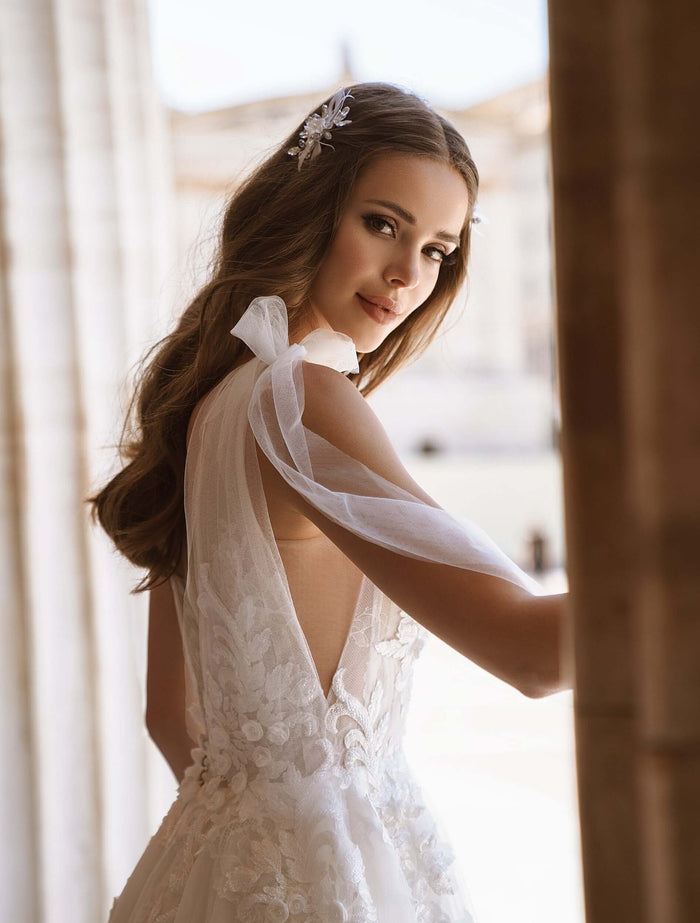  tulle wedding dress, tulle lace wedding dress, orleans bridal shop, orleans bridal store, ottawa boutique, ottawa boutiques, bridal gowns Ontario, aline wedding dress